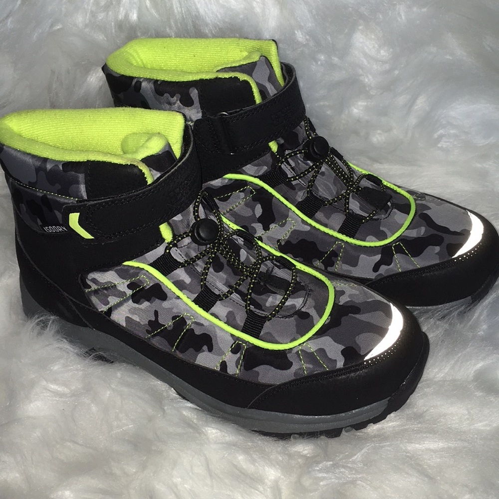 Boys Waterproof Boot - Sz 6